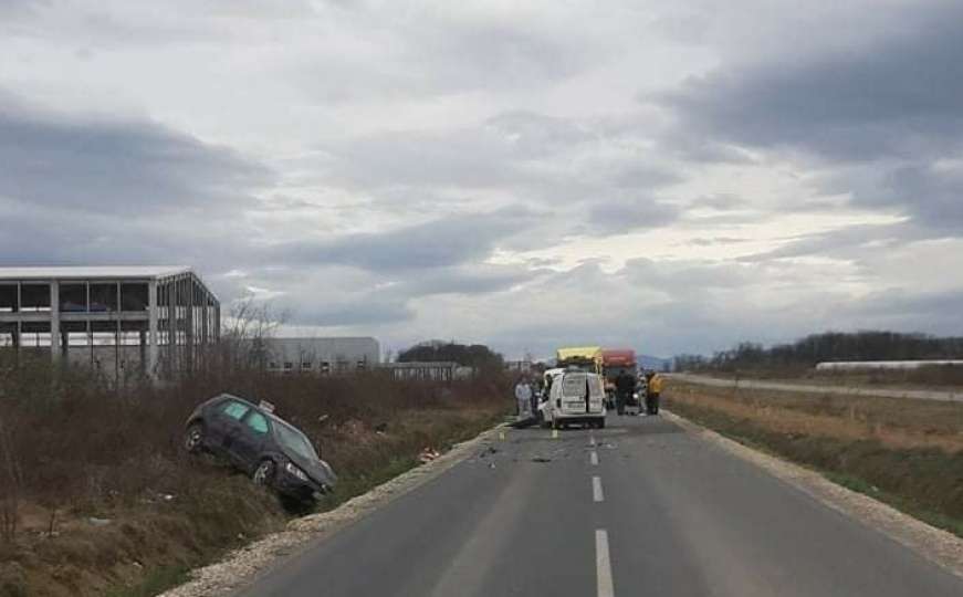 Tri osobe povrijeđene nakon saobraćajne nesreće u BiH 