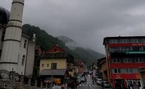 U Srebrenici se na 11 mjesta klanja teravih-namaz