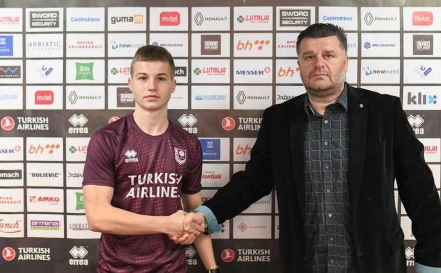FK Sarajevo misli na budućnost: Sedam mladih igrača potpisali ugovore