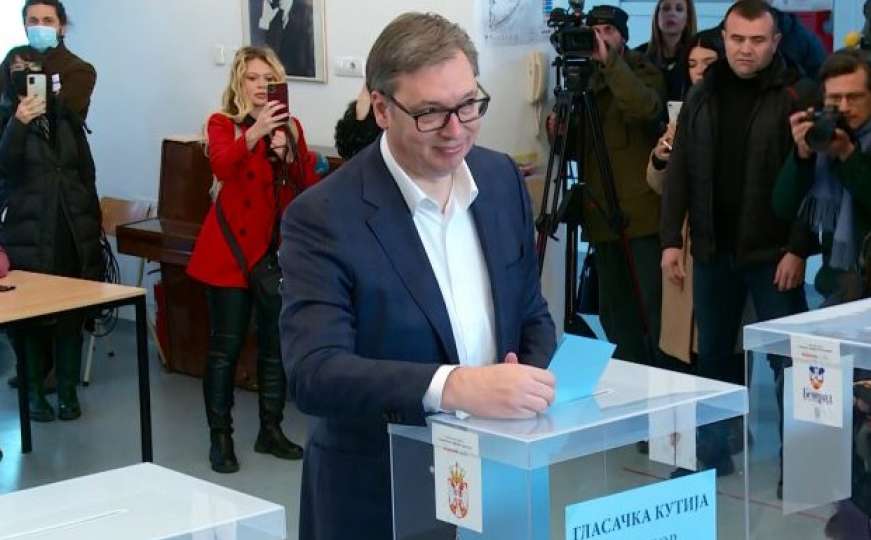 Izbori u Srbiji: Tuča na biračkom mjestu u Novom Pazaru
