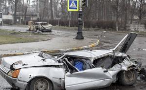 Potresne slike iz Buče: Masovne grobnice, uništeni domovi i automobili