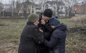Stravične slike iz Buče: Masovne grobnice, tijela u vozilima koja su gazili tenkovi