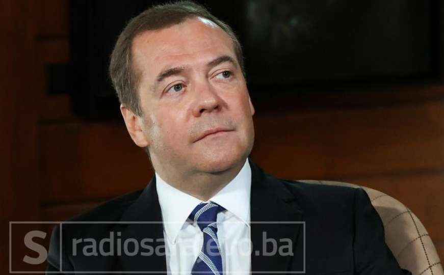 Dmitrij Medvedev poslao poruku Zapadu: "Gledat ćemo se preko nišana"