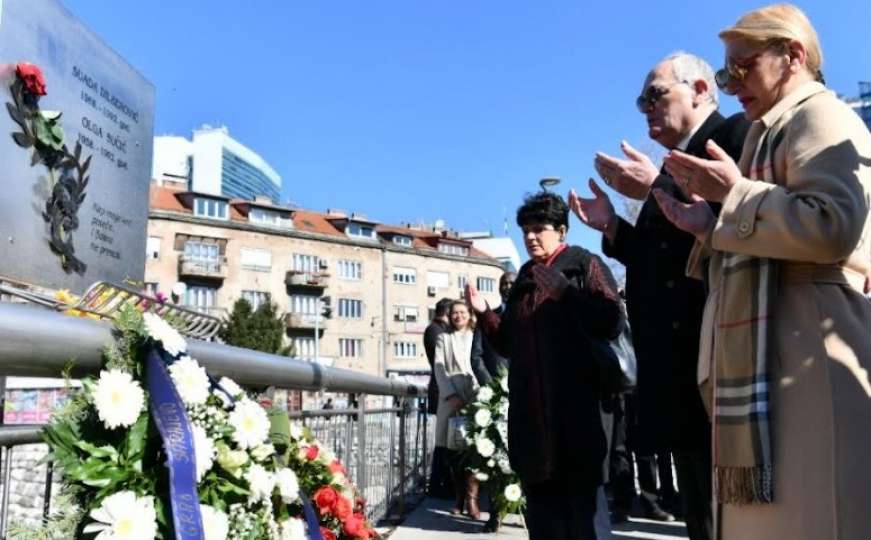 Sjećanje na opsadu Sarajeva: Cvijeće i počast za nevino stradale građane 