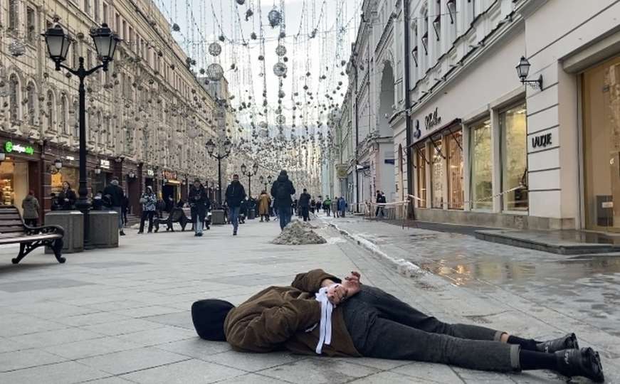 Nevjerojatna hrabrost u Moskvi: Ove fotografije obilaze svijet
