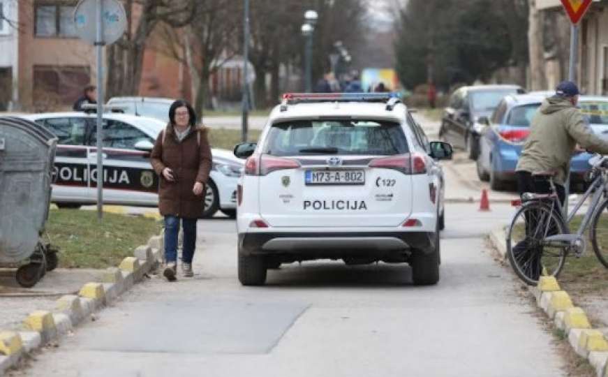 Sarajevski MUP otkrio: NN osoba hepo kockama zapalila automobil
