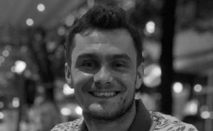 Ovo je mladić koji je jučer poginuo u nesreći u Rajlovcu