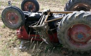 Teška nesreća u BiH: Žestok sudar traktora i BMW-a 
