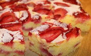 Zasladite nakon iftara uz ovaj jednostavni kolač s jagodama