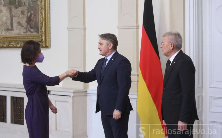 Njemačka ministrica Baerbock poslala pismo Džaferoviću i Komšiću