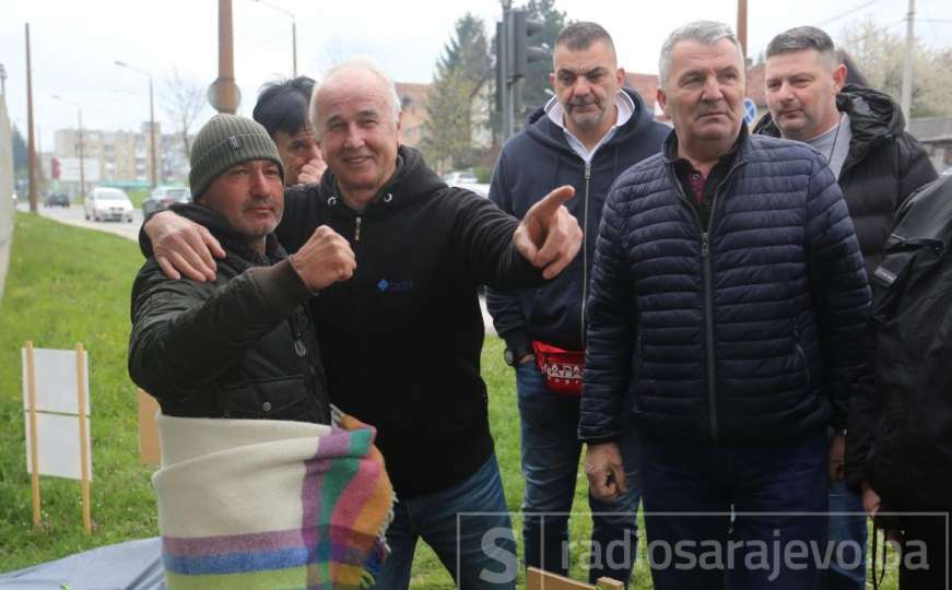 Uvijek na strani pravde: Vikićevci dali podršku Davoru Dragičeviću