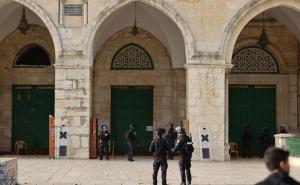 Izraelska policija ne miruje: Vjernici ponovo istjerani iz Al-Akse tokom molitve 