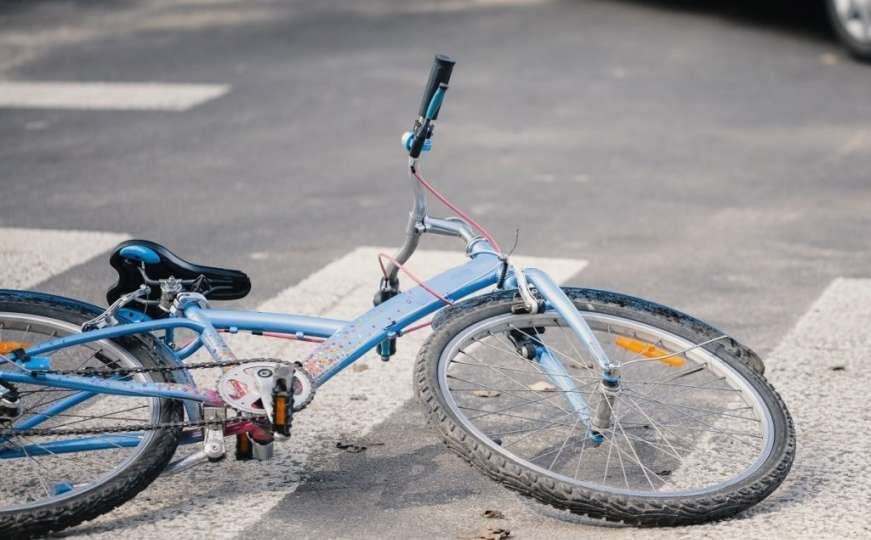 Saobraćajna nesreća u centru Sarajeva: Teško povrijeđen biciklist