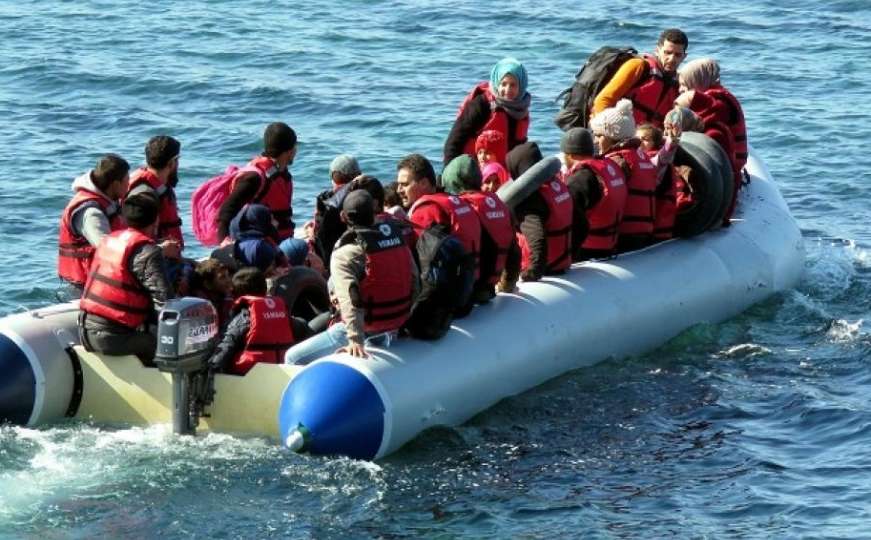 Kod obale Tunisa utopilo se 12 migranata, 10 nestalo 