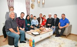 Stanivuković povodom Bajrama posjetio nekoliko porodica u Banjoj Luci 