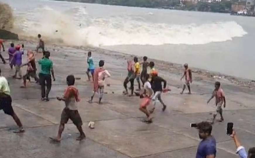 Indiju pogodio ekstremni toplotni val: Umrlo najmanje 25 osoba