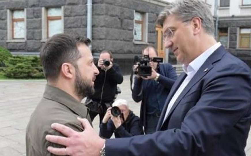 Plenković stigao u Kijev, pozdravio ga Zelenski