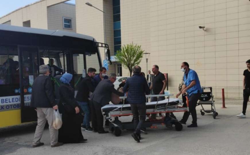 Slučaj u Turskoj: Vozač autobusa promijenio rutu i putnicu prevezao u bolnicu