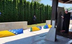 Kavazović na kolektivnoj dženazi žrtava genocida: 'Ubijeni zato što su muslimani'