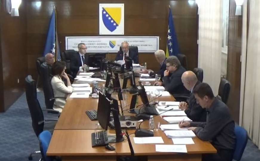 CIK poništio gotovo sve odluke donesene u vezi izbora: 'Mi se gušimo'