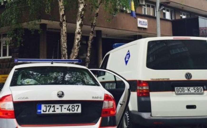 Hapšenje u BiH: Sarajlije u Škodi prevozile Afganistance 
