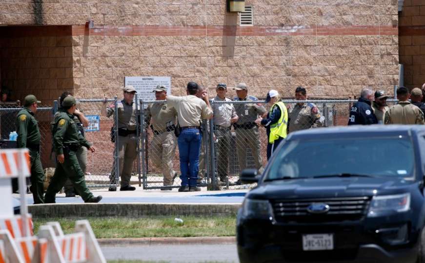 Mladić (18) upao u osnovnu školu u Texasu i ubio najmanje 15 osoba