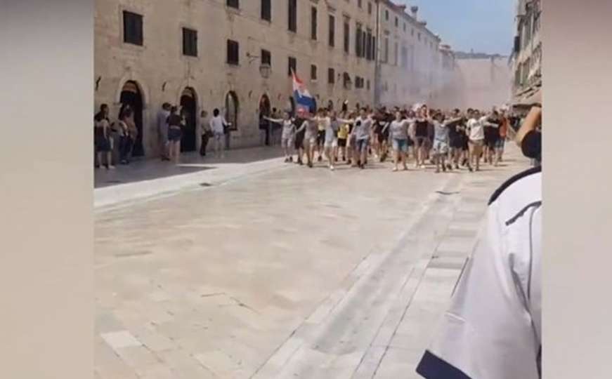 Šta se dešava sa hrvatskim maturantima: Dubrovnikom se orilo "Za dom spremni"