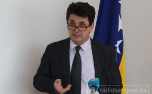 Prof. dr. Senadin Lavić: Zatočeni u hegemonijskim projektima