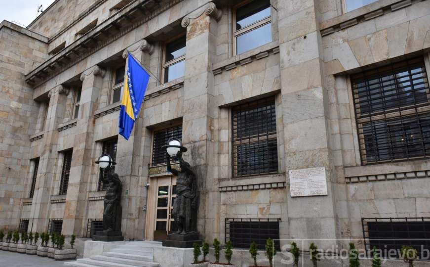 Ipak, dobre vijesti iz bankarskog sektora: Kamate na kredite u BiH zasad neće rasti