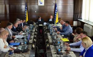 Vlada FBiH usvojila tri nacrta zakona, pojasnili šta je utvrđeno