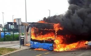 Drama u Zagrebu: Eksplodirao autobus, vozač istrčao u posljednji trenutak 