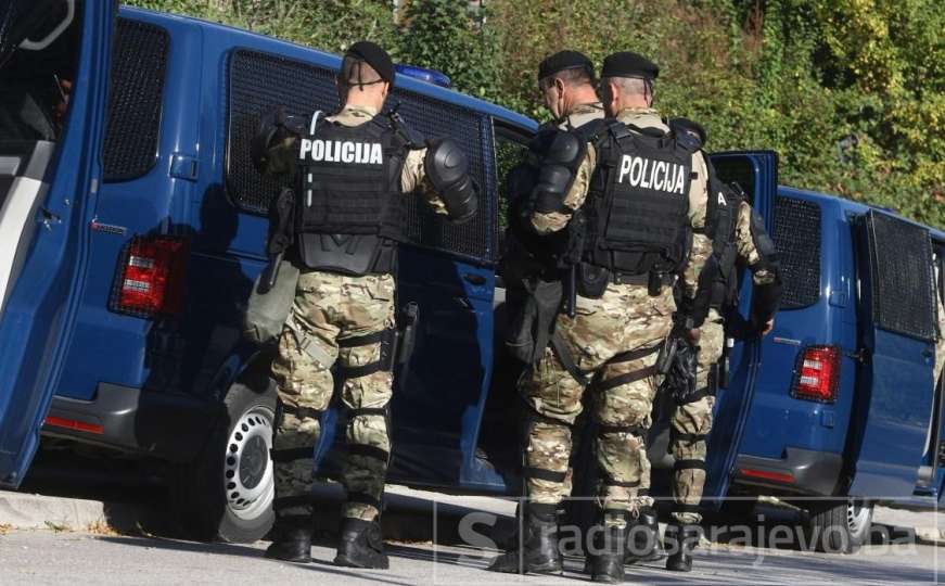 Brza policijska akcija u Kantonu Sarajevo: Uhapšene dvije osobe zbog ubistva