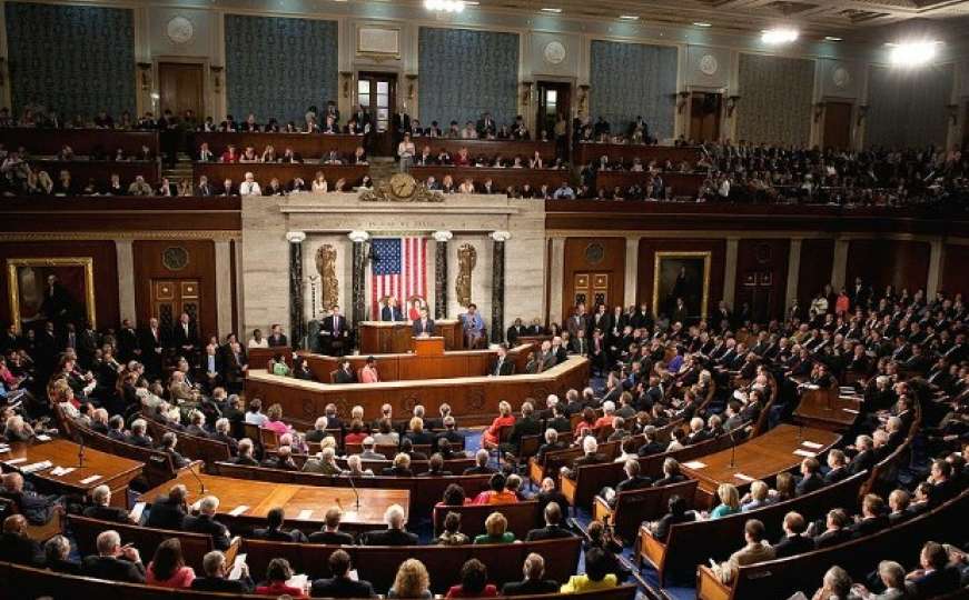 Američki senatori najavljuju sporazum o kontroli oružja u SAD