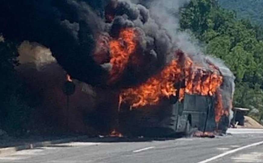 U Hrvatskoj izgorio autobus koji je prevozio djecu iz BiH