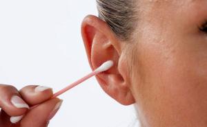 Odgovor eksperta: Da li su štapići za uši zaista opasni i treba li ih koristiti