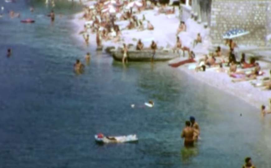 Savjeti iz 1973. za mlade Jugoslavene koji idu na more: Kako prići djevojci na plaži