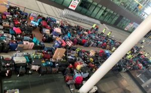Haos na londonskom aerodromu: Otkazani letovi, 'planina kofera na Heathrowu