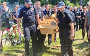 Sahranjen pripadnik MUP-a KS koji je poginuo na putu Krupac - Bjelašnica