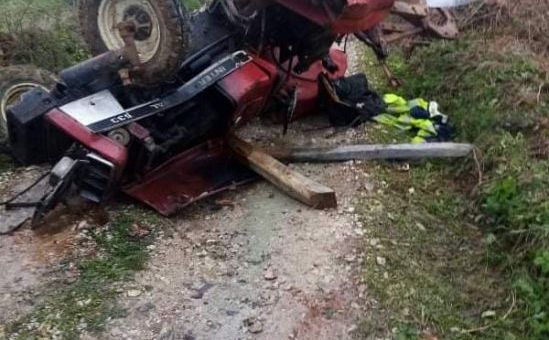 Tragedija u BiH: Traktor prignječio i usmrtio vozača