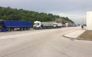 Kilometarska kolona kamiona na graničnom prijelazu u BiH