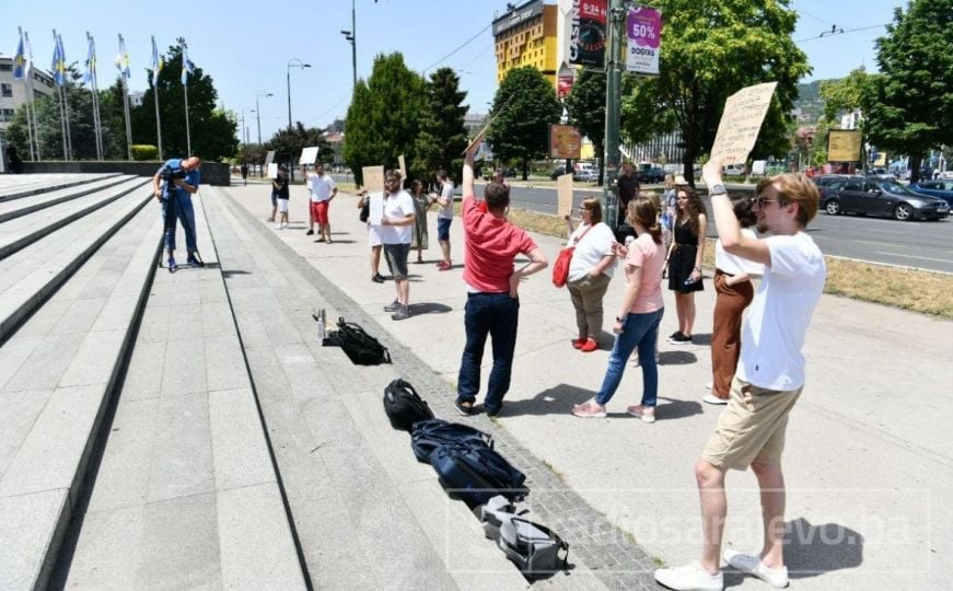 U Sarajevu i danas mladi poslali poruku političarima: "Sramota je"