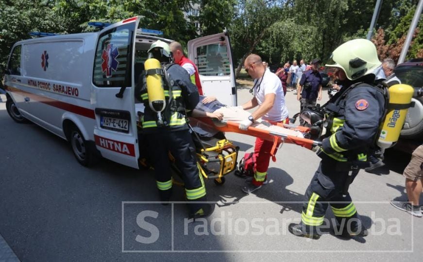 Akcija u Sarajevu: Pogledajte vježbu spašavanja ljudi iz zgrade u plamenu
