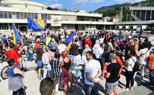 U Sarajevu počeli protesti: "Kad nepravda postaje zakon - otpor postaje dužnost"