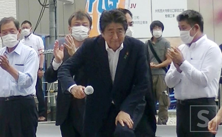 Šok u Japanu: Preminuo Shinzo Abe nakon atentata