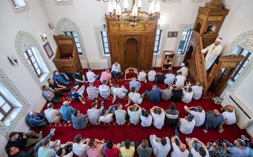 Bajram-namaz klanjan u više od 130 džamija širom Crne Gore