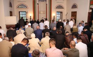 Bajram-namaz u Ferhadija džamiji u Banjoj Luci: "Toplinu i ljubav dijelimo sa svima"