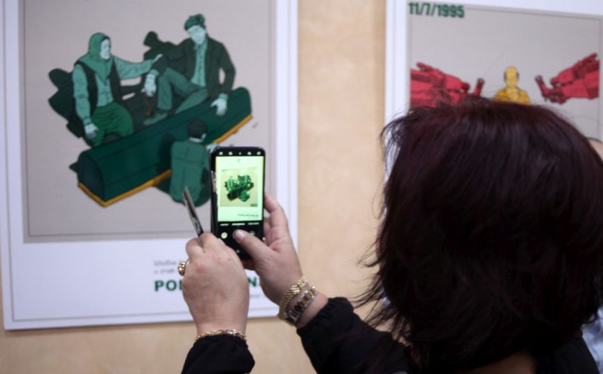 "Podsjećanje": Prvi put u Srbiji održana izložba ilustracija o genocidu u Srebrenici