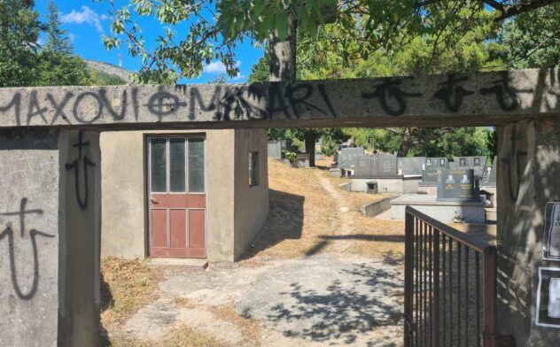 Strašne poruke na Pravoslavnom groblju u Mostaru: "Pozivamo vlast da kažu jesmo li bezbjedni"