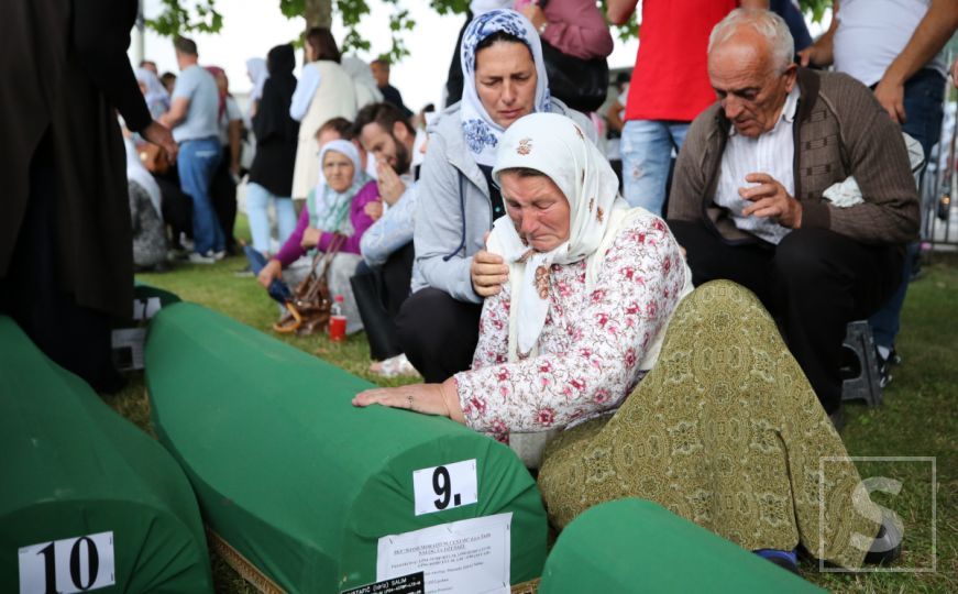 UŽIVO: Klanjana dženaza i obavljen ukop 50 žrtava genocida u Srebrenici