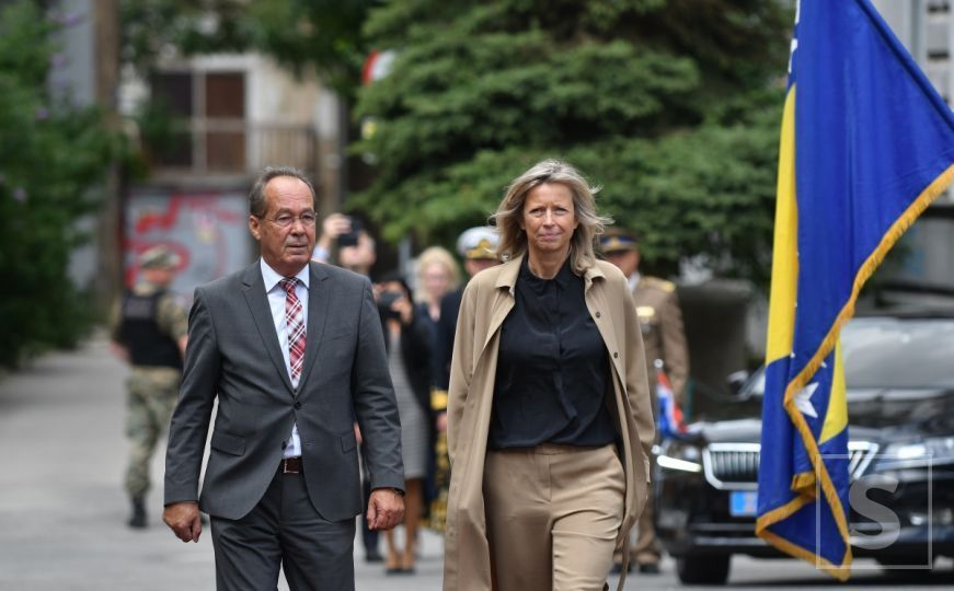 Ministrica odbrane Nizozemske u Potočarima: Nudimo vam najdublje izvinjenje